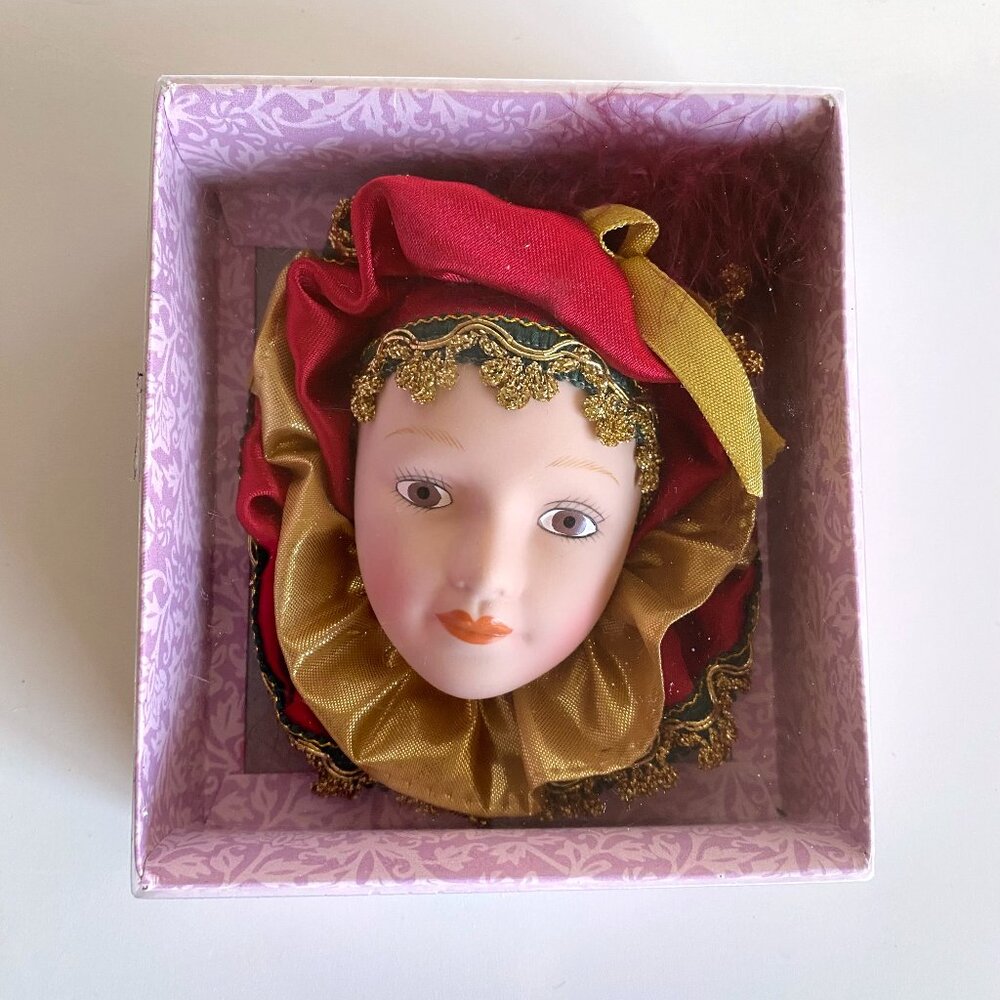 Vintage Hand Painted Porcelain Lady Face Mask Decor Decorative Collectible 5"